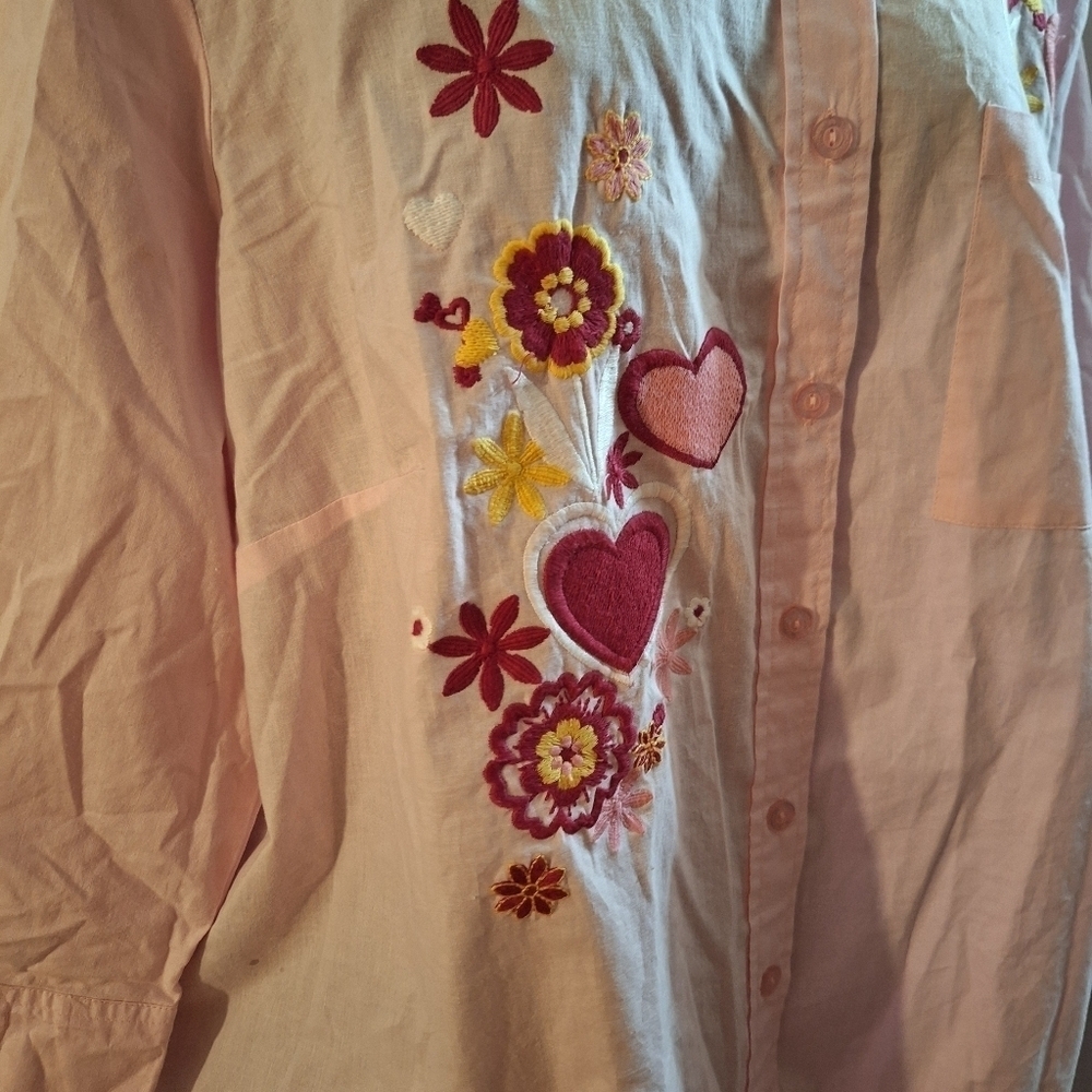 Pink Embroidered Button-Up Shirt - Picture 4 of 7